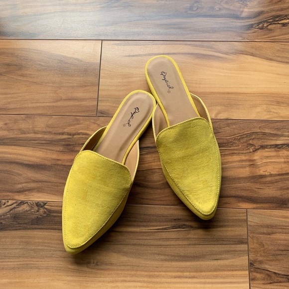 Qupid Shoes - Mustard yellow pointy toe flat mules 8